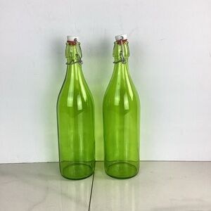 2 Bormioli Rocco Giara Beverage Bottles with Clamp Lid, 33.75 oz - (Green)